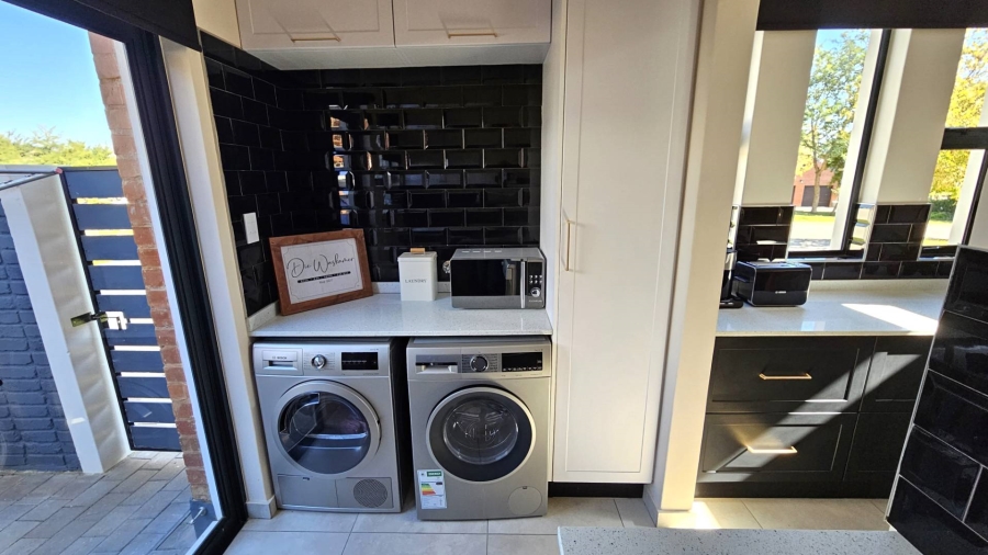 3 Bedroom Property for Sale in Meerhof North West